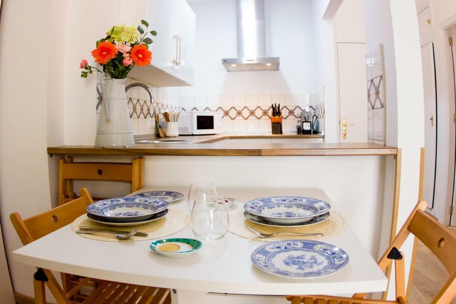 סביליה Monkeys Apartments San Isidoro מראה חיצוני תמונה