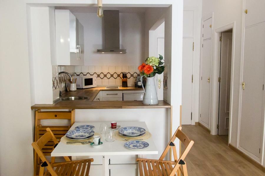 סביליה Monkeys Apartments San Isidoro מראה חיצוני תמונה